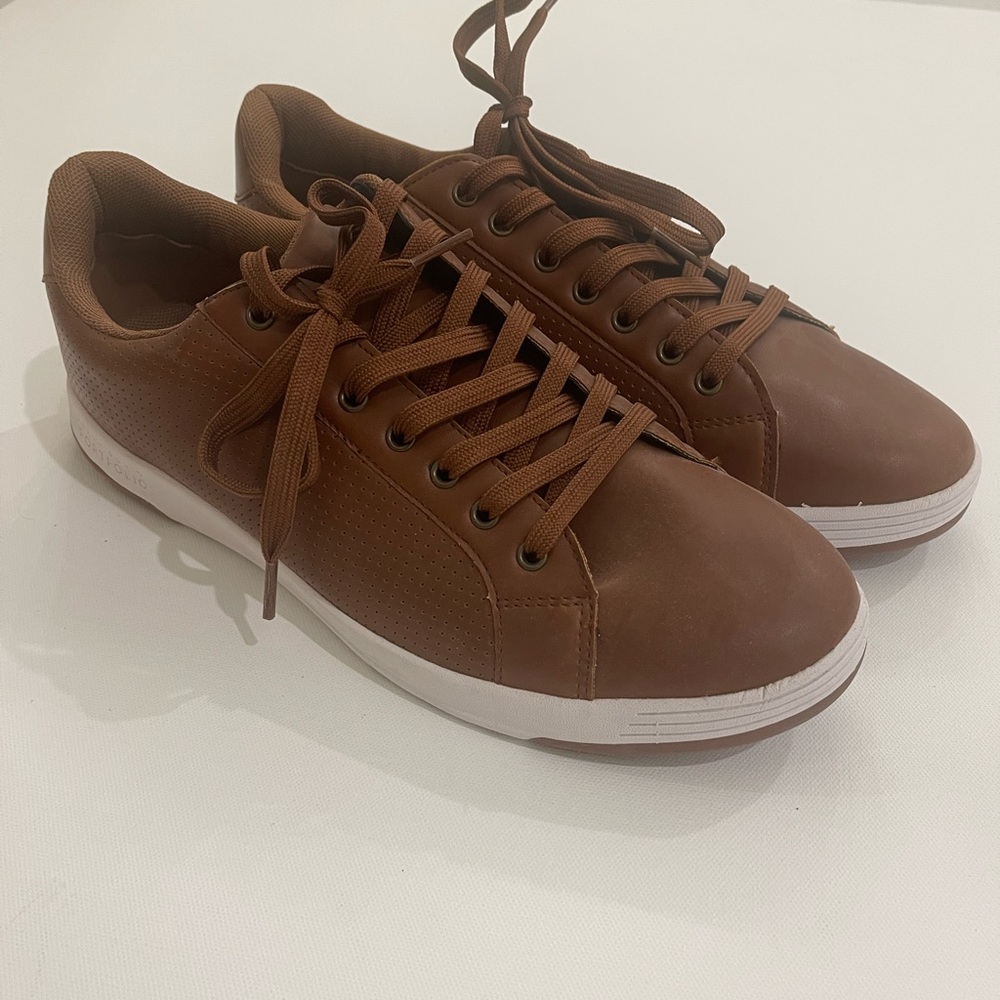 Perry Ellis Casual Shoes
